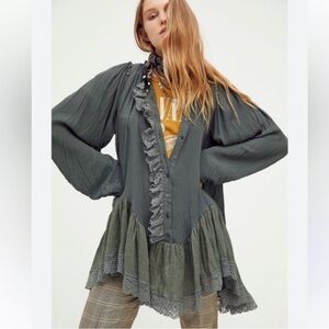 Free People Jeanette Oversized Tunic Top Green Lace Ruffles Small NEW flowy chic
